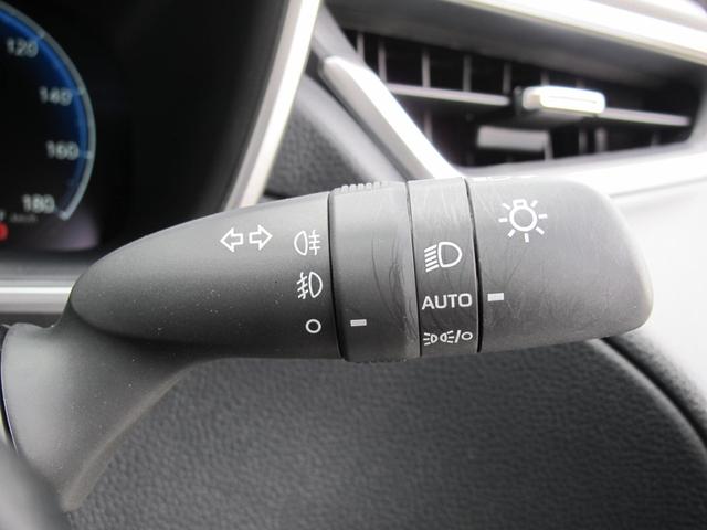 カローラクロス ハイブリッド　Ｚ　パノラマガラスルーフ・１０．５インチディスプレイオーディオ（ナビ、ＴＶ有）・全周囲・アドバンスパーク・ＢＳＭ・パワーバックドア・ルーフレール・ＥＴＣ２．０・スマートキー２個・シートヒーター・１オーナー（31枚目）