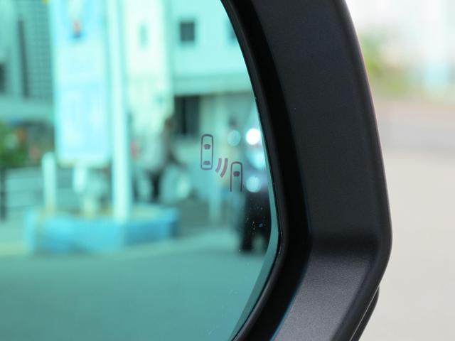 カローラクロス ハイブリッド　Ｚ　パノラマガラスルーフ・１０．５インチディスプレイオーディオ（ナビ、ＴＶ有）・全周囲・アドバンスパーク・ＢＳＭ・パワーバックドア・ルーフレール・ＥＴＣ２．０・スマートキー２個・シートヒーター・１オーナー（41枚目）