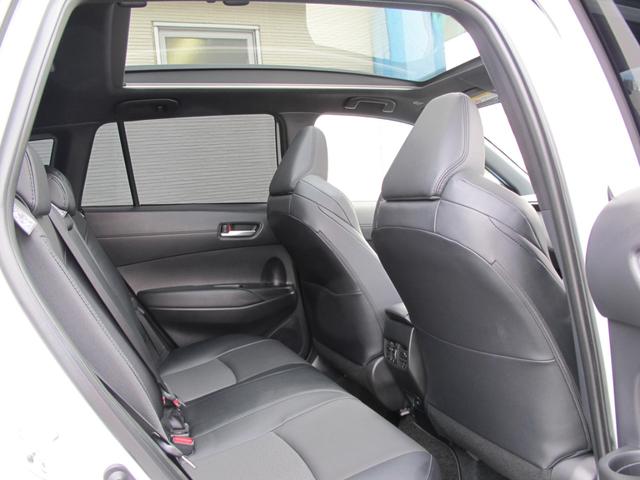 カローラクロス ハイブリッド　Ｚ　パノラマガラスルーフ・１０．５インチディスプレイオーディオ（ナビ、ＴＶ有）・全周囲・アドバンスパーク・ＢＳＭ・パワーバックドア・ルーフレール・ＥＴＣ２．０・スマートキー２個・シートヒーター・１オーナー（46枚目）