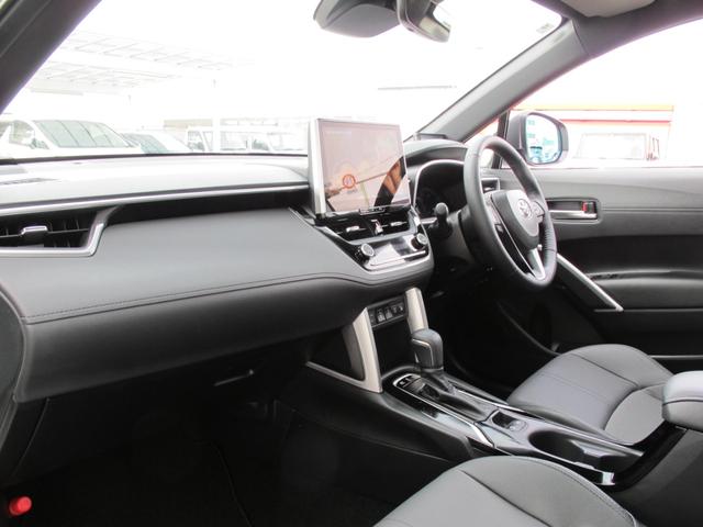 カローラクロス ハイブリッド　Ｚ　パノラマガラスルーフ・１０．５インチディスプレイオーディオ（ナビ、ＴＶ有）・全周囲・アドバンスパーク・ＢＳＭ・パワーバックドア・ルーフレール・ＥＴＣ２．０・スマートキー２個・シートヒーター・１オーナー（52枚目）