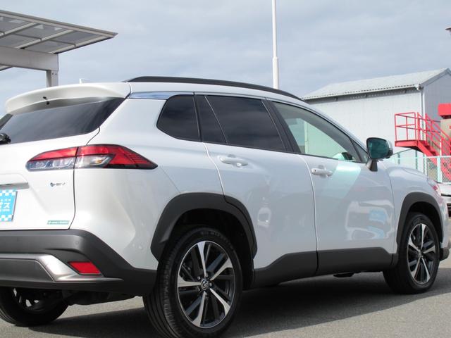 カローラクロス ハイブリッド　Ｚ　パノラマガラスルーフ・１０．５インチディスプレイオーディオ（ナビ、ＴＶ有）・全周囲・アドバンスパーク・ＢＳＭ・パワーバックドア・ルーフレール・ＥＴＣ２．０・スマートキー２個・シートヒーター・１オーナー（64枚目）