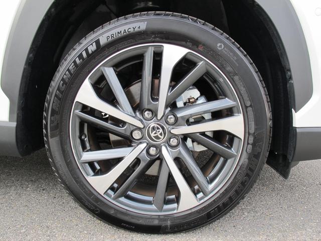 カローラクロス ハイブリッド　Ｚ　パノラマガラスルーフ・１０．５インチディスプレイオーディオ（ナビ、ＴＶ有）・全周囲・アドバンスパーク・ＢＳＭ・パワーバックドア・ルーフレール・ＥＴＣ２．０・スマートキー２個・シートヒーター・１オーナー（69枚目）