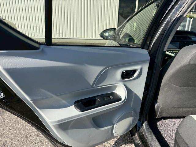 アクア S ★ディーラーナビ(NSZT-W62G)★Rカメラ★地デジTV★スマートエントリーパッケージ★スマートキー★プッシュスタート★ETC(46枚目)