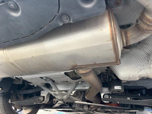 5シリーズ 530e Mスポーツアイパフォーマンス ★禁煙★ベージュ革シート★メーカーナビ★Bカメラ★フルセグTV★シートヒーター★スマートキー★パワートランク★レーンキーピング★衝突軽減★レーダークルーズ★充電ケーブル★ETC(14枚目)