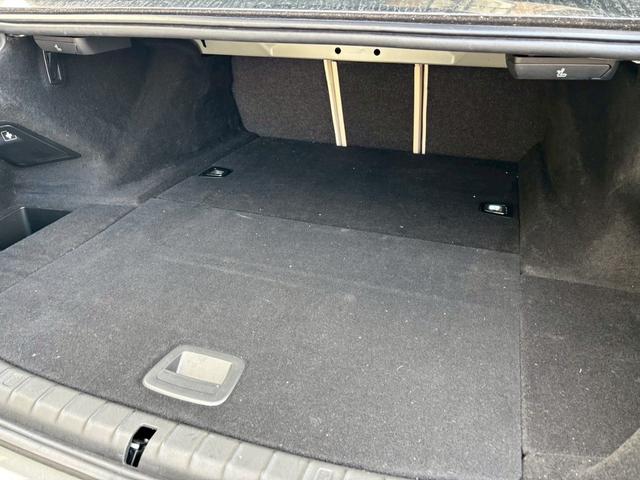 5シリーズ 530e Mスポーツアイパフォーマンス ★禁煙★ベージュ革シート★メーカーナビ★Bカメラ★フルセグTV★シートヒーター★スマートキー★パワートランク★レーンキーピング★衝突軽減★レーダークルーズ★充電ケーブル★ETC(32枚目)