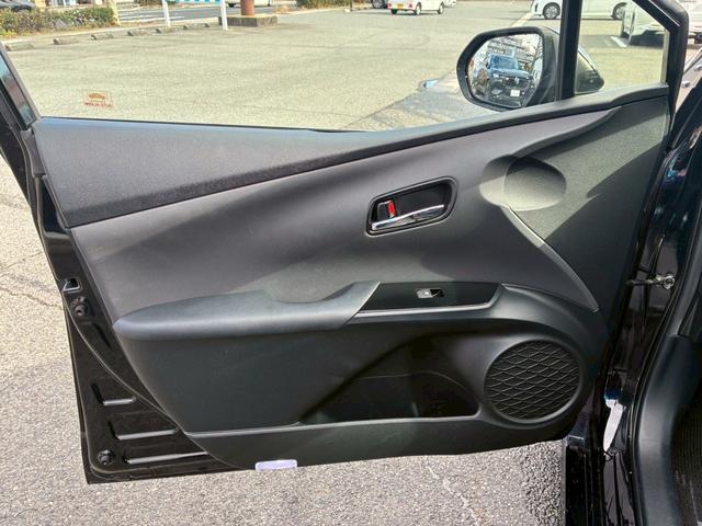 プリウスＰＨＶ Ｓナビパッケージ　禁煙　メーカーナビ　Ｂカメラ　フルセグＴＶ　Ｂｌｕｅｔｏｏｔｈ可　ハンドルヒーター　シートヒーター　スマートキー　レーンキーピング　レーダークルーズ　ＬＥＤヘッドライト　ＥＴＣ（27枚目）