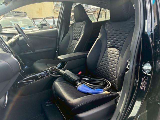 プリウスＰＨＶ Ｓナビパッケージ　禁煙　メーカーナビ　Ｂカメラ　フルセグＴＶ　Ｂｌｕｅｔｏｏｔｈ可　ハンドルヒーター　シートヒーター　スマートキー　レーンキーピング　レーダークルーズ　ＬＥＤヘッドライト　ＥＴＣ（29枚目）