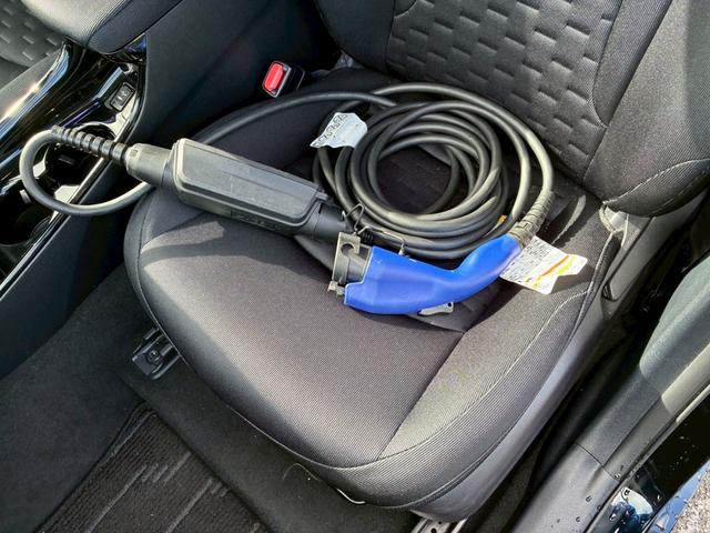 プリウスＰＨＶ Ｓナビパッケージ　禁煙　メーカーナビ　Ｂカメラ　フルセグＴＶ　Ｂｌｕｅｔｏｏｔｈ可　ハンドルヒーター　シートヒーター　スマートキー　レーンキーピング　レーダークルーズ　ＬＥＤヘッドライト　ＥＴＣ（30枚目）