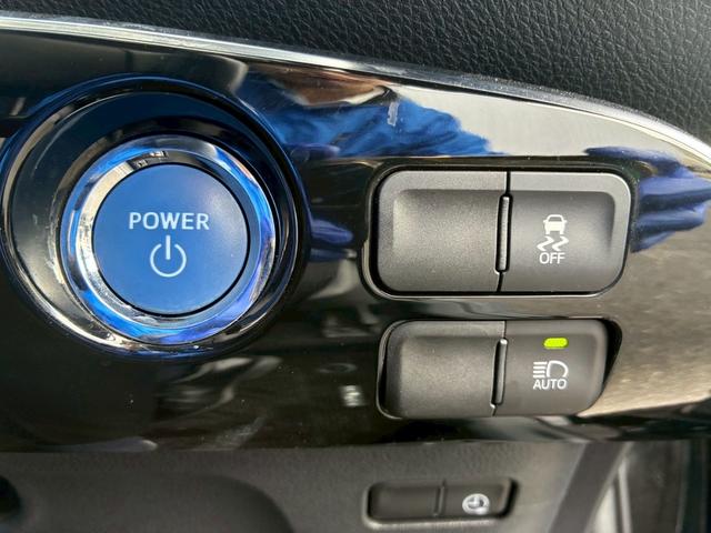 プリウスＰＨＶ Ｓナビパッケージ　禁煙　メーカーナビ　Ｂカメラ　フルセグＴＶ　Ｂｌｕｅｔｏｏｔｈ可　ハンドルヒーター　シートヒーター　スマートキー　レーンキーピング　レーダークルーズ　ＬＥＤヘッドライト　ＥＴＣ（31枚目）