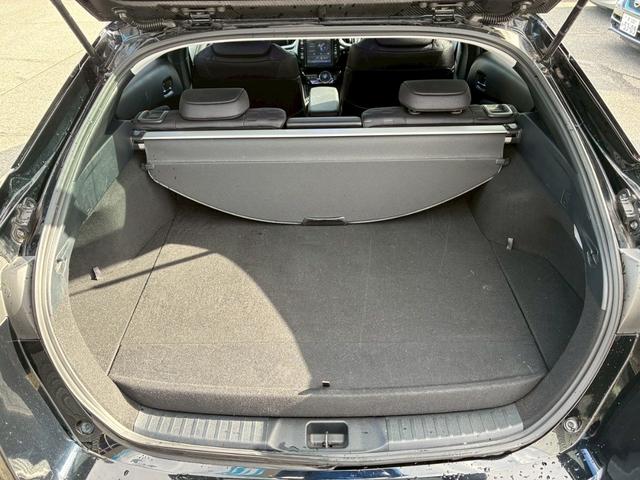 プリウスＰＨＶ Ｓナビパッケージ　禁煙　メーカーナビ　Ｂカメラ　フルセグＴＶ　Ｂｌｕｅｔｏｏｔｈ可　ハンドルヒーター　シートヒーター　スマートキー　レーンキーピング　レーダークルーズ　ＬＥＤヘッドライト　ＥＴＣ（38枚目）