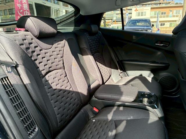 プリウスＰＨＶ Ｓナビパッケージ　禁煙　メーカーナビ　Ｂカメラ　フルセグＴＶ　Ｂｌｕｅｔｏｏｔｈ可　ハンドルヒーター　シートヒーター　スマートキー　レーンキーピング　レーダークルーズ　ＬＥＤヘッドライト　ＥＴＣ（51枚目）