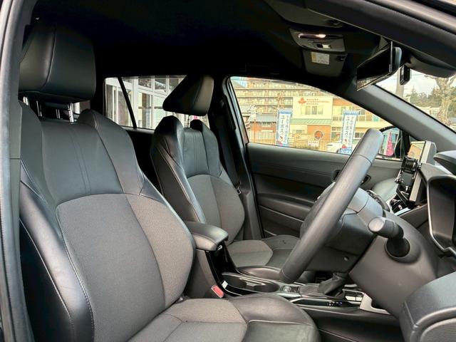 カローラクロス Ｚ　雹害　ワンオーナー　禁煙　全周囲モニター　コンビシート　ディスプレイオーディオ（ナビ）　Ｂカメラ　Ｄ席パワーシート　シートヒーター　ＢＳＭ　ＬＥＤヘッドライト　スマートキー　レーダークルーズ　ＥＴＣ（15枚目）