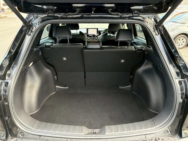 カローラクロス Ｚ　雹害　ワンオーナー　禁煙　全周囲モニター　コンビシート　ディスプレイオーディオ（ナビ）　Ｂカメラ　Ｄ席パワーシート　シートヒーター　ＢＳＭ　ＬＥＤヘッドライト　スマートキー　レーダークルーズ　ＥＴＣ（32枚目）