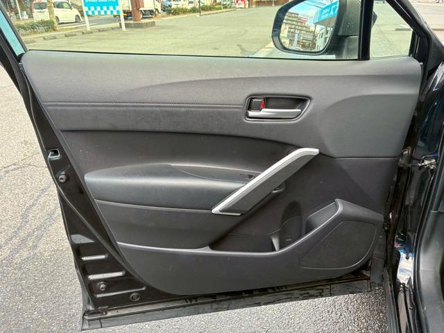 カローラクロス Ｚ　雹害　ワンオーナー　禁煙　全周囲モニター　コンビシート　ディスプレイオーディオ（ナビ）　Ｂカメラ　Ｄ席パワーシート　シートヒーター　ＢＳＭ　ＬＥＤヘッドライト　スマートキー　レーダークルーズ　ＥＴＣ（47枚目）