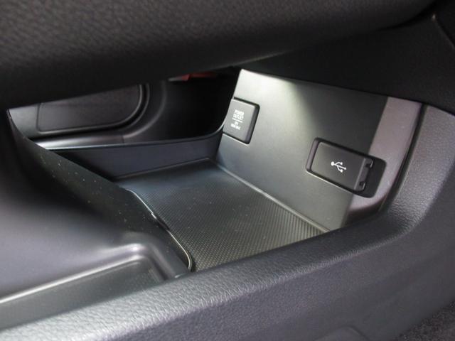 シビック ハッチバックホンダセンシング　純正７インチナビ　純正ドライブレコーダー前後　運転席・助手席パワーシート　ブレーキホールド機能付き電子パーキングブレーキ　バックカメラ　ＥＴＣ２．０　ワンオーナー　ＤＶＤ　ＣＤ　純正アルミホイール（30枚目）