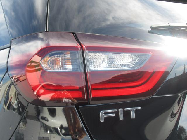 フィット ホームブラックスタイル　弊社元試乗車　純正９インチナビ　純正ドラレコ前後車内　ブレーキホールド機能付き電子パーキングブレーキ　パーキングセンサー前後　バックカメラ　ＥＴＣ　アルミホイール（55枚目）