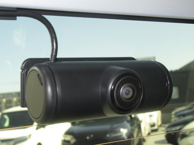 Ｎ－ＢＯＸ ベースグレード　弊社元試乗車　純正８インチナビ　純正ドラレコ前後車内３カメラ　ブレーキホールド機能付き電子パーキングブレーキ　バックカメラ　片側パワースライドドア　ＥＴＣ　パーキングセンサー前後（7枚目）