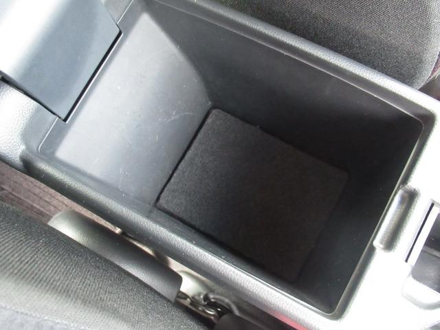 グレイス ＬＸ　純正７インチナビ　タイヤ４本新品　社外ドライブレコーダー　電動格納ドアミラー　バックカメラ　ＣＤ　Ｂｌｕｅｔｏｏｔｈ　電動コーナーポール　革巻きステアリング　ＥＴＣ　ワンオーナー（30枚目）