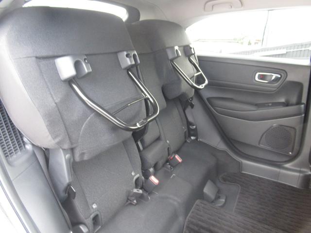 ヴェゼル e:HEVX 純正9インチホンダコネクトナビ ブレーキホールド機能付き電子パーキングブレーキ 電動格納ドアミラー バックカメラ 置くだけ充電 パーキングセンサー前後 そよ風アウトレット ETC2.0 ワンオーナー(14枚目)