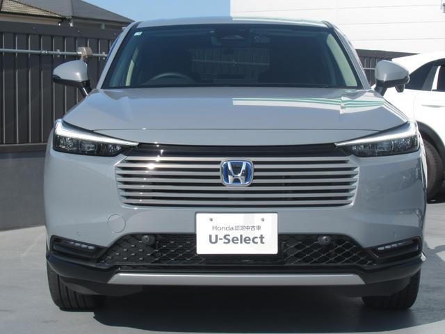 ヴェゼル ｅ：ＨＥＶＺ　弊社元試乗車　純正９インチナビ　純正ドラレコ前後　バックカメラ　ブラインドスポット　電動格納ミラー　ブレーキホールド機能付き電子パ　パーキングセンサー前後　電動リアゲート　ＥＴＣ２．０　禁煙車（7枚目）