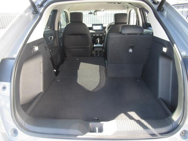 ヴェゼル ｅ：ＨＥＶＺ　弊社元試乗車　純正９インチナビ　純正ドラレコ前後　バックカメラ　ブラインドスポット　電動格納ミラー　ブレーキホールド機能付き電子パ　パーキングセンサー前後　電動リアゲート　ＥＴＣ２．０　禁煙車（18枚目）