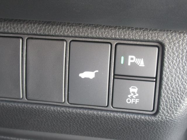 ヴェゼル ｅ：ＨＥＶＺ　弊社元試乗車　純正９インチナビ　純正ドラレコ前後　バックカメラ　ブラインドスポット　電動格納ミラー　ブレーキホールド機能付き電子パ　パーキングセンサー前後　電動リアゲート　ＥＴＣ２．０　禁煙車（39枚目）