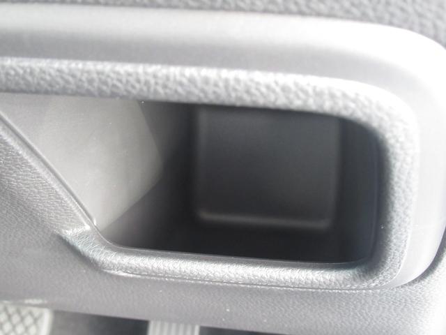 ヴェゼル ｅ：ＨＥＶＺ　弊社元試乗車　純正９インチナビ　純正ドラレコ前後　バックカメラ　ブラインドスポット　電動格納ミラー　ブレーキホールド機能付き電子パ　パーキングセンサー前後　電動リアゲート　ＥＴＣ２．０　禁煙車（40枚目）