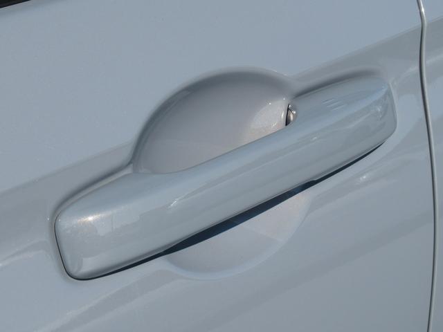 ヴェゼル ｅ：ＨＥＶＺ　弊社元試乗車　純正９インチナビ　純正ドラレコ前後　バックカメラ　ブラインドスポット　電動格納ミラー　ブレーキホールド機能付き電子パ　パーキングセンサー前後　電動リアゲート　ＥＴＣ２．０　禁煙車（51枚目）