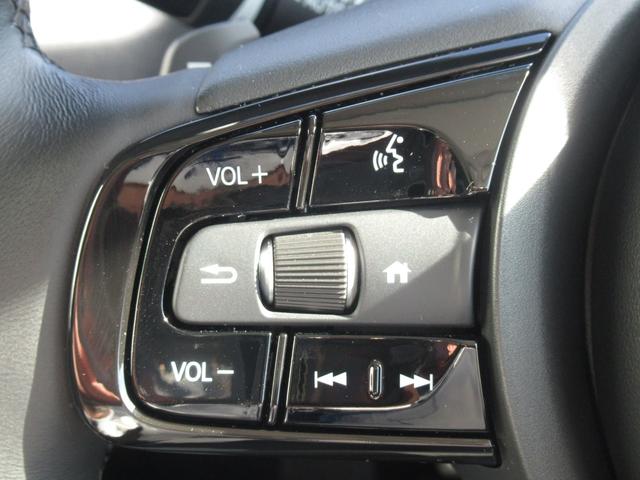 Ｈｏｎｄａ ｅ アドバンス　弊社元試乗車　純正ワイドスクリーンホンダコネクトディスプレー　純正ドラレコ前後　マルチビューカメラ　パーキングセンサー前後　スカイルーフ　ＥＴＣ２．０　パーキングパイロット　サイドカメラミラー（30枚目）