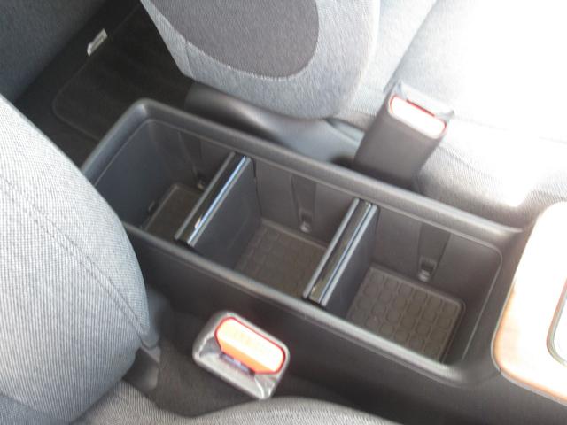 Ｈｏｎｄａ ｅ アドバンス　弊社元試乗車　純正ワイドスクリーンホンダコネクトディスプレー　純正ドラレコ前後　マルチビューカメラ　パーキングセンサー前後　スカイルーフ　ＥＴＣ２．０　パーキングパイロット　サイドカメラミラー（35枚目）