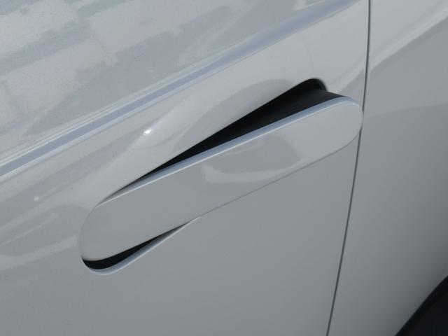 Ｈｏｎｄａ ｅ アドバンス　弊社元試乗車　純正ワイドスクリーンホンダコネクトディスプレー　純正ドラレコ前後　マルチビューカメラ　パーキングセンサー前後　スカイルーフ　ＥＴＣ２．０　パーキングパイロット　サイドカメラミラー（46枚目）