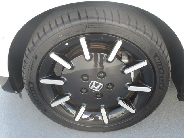 Ｈｏｎｄａ ｅ アドバンス　弊社元試乗車　純正ワイドスクリーンホンダコネクトディスプレー　純正ドラレコ前後　マルチビューカメラ　パーキングセンサー前後　スカイルーフ　ＥＴＣ２．０　パーキングパイロット　サイドカメラミラー（51枚目）