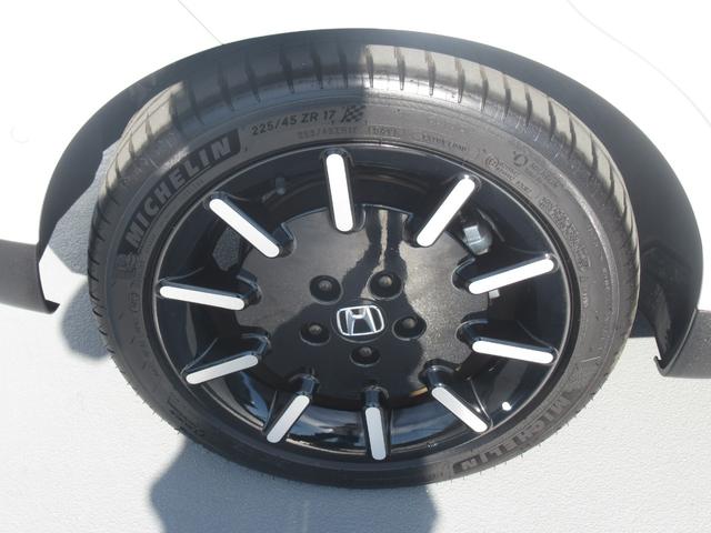 Ｈｏｎｄａ ｅ アドバンス　弊社元試乗車　純正ワイドスクリーンホンダコネクトディスプレー　純正ドラレコ前後　マルチビューカメラ　パーキングセンサー前後　スカイルーフ　ＥＴＣ２．０　パーキングパイロット　サイドカメラミラー（53枚目）