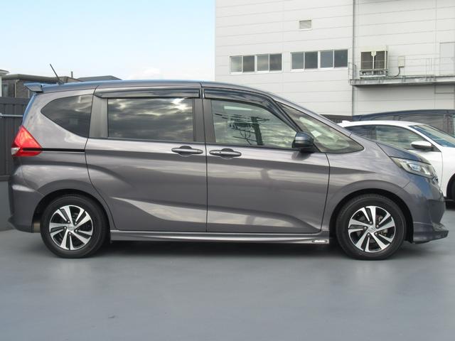 フリード G・ホンダセンシング 純正7インチナビ 両側パワースライドドア バックカメラ 電動格納ドアミラー USBチャージャー2個 Moduloサイド・フロントロアスカート テールゲートスポイラー LEDヘッドライト HDMI(5枚目)