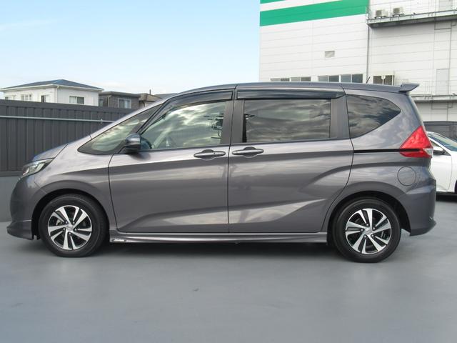 フリード G・ホンダセンシング 純正7インチナビ 両側パワースライドドア バックカメラ 電動格納ドアミラー USBチャージャー2個 Moduloサイド・フロントロアスカート テールゲートスポイラー LEDヘッドライト HDMI(9枚目)