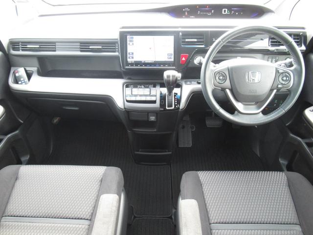 ステップワゴンスパーダ スパーダホンダセンシング 純正9インチナビ 純正ドラレコ前後 純正9インチリア席モニター バックカメラ 両側パワースライドドア わくわくゲート 後席ロールサンシェード パーキングセンサー前 ワンオーナー DVD HDMI(2枚目)