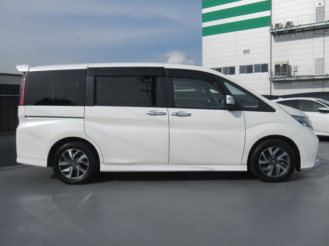 ステップワゴンスパーダ スパーダホンダセンシング 純正9インチナビ 純正ドラレコ前後 純正9インチリア席モニター バックカメラ 両側パワースライドドア わくわくゲート 後席ロールサンシェード パーキングセンサー前 ワンオーナー DVD HDMI(9枚目)