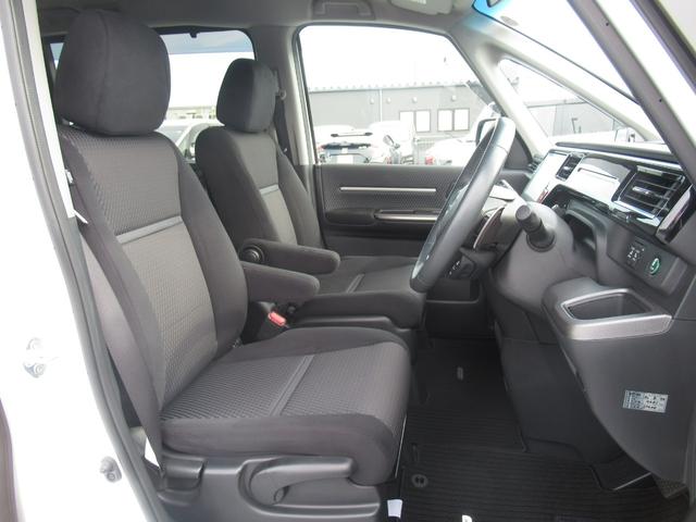 ステップワゴンスパーダ スパーダホンダセンシング 純正9インチナビ 純正ドラレコ前後 純正9インチリア席モニター バックカメラ 両側パワースライドドア わくわくゲート 後席ロールサンシェード パーキングセンサー前 ワンオーナー DVD HDMI(14枚目)