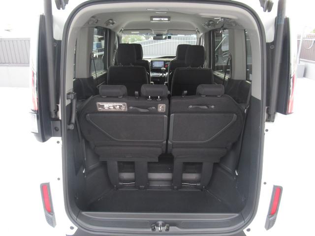 ステップワゴンスパーダ スパーダホンダセンシング 純正9インチナビ 純正ドラレコ前後 純正9インチリア席モニター バックカメラ 両側パワースライドドア わくわくゲート 後席ロールサンシェード パーキングセンサー前 ワンオーナー DVD HDMI(17枚目)