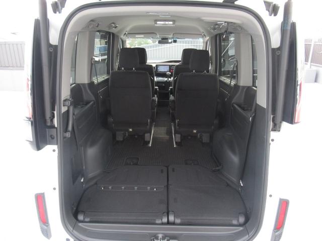 ステップワゴンスパーダ スパーダホンダセンシング 純正9インチナビ 純正ドラレコ前後 純正9インチリア席モニター バックカメラ 両側パワースライドドア わくわくゲート 後席ロールサンシェード パーキングセンサー前 ワンオーナー DVD HDMI(18枚目)