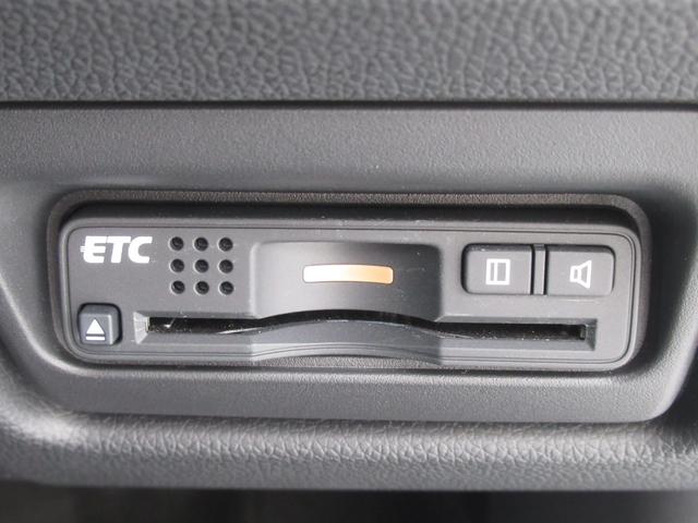 ステップワゴンスパーダ スパーダホンダセンシング 純正9インチナビ 純正ドラレコ前後 純正9インチリア席モニター バックカメラ 両側パワースライドドア わくわくゲート 後席ロールサンシェード パーキングセンサー前 ワンオーナー DVD HDMI(25枚目)