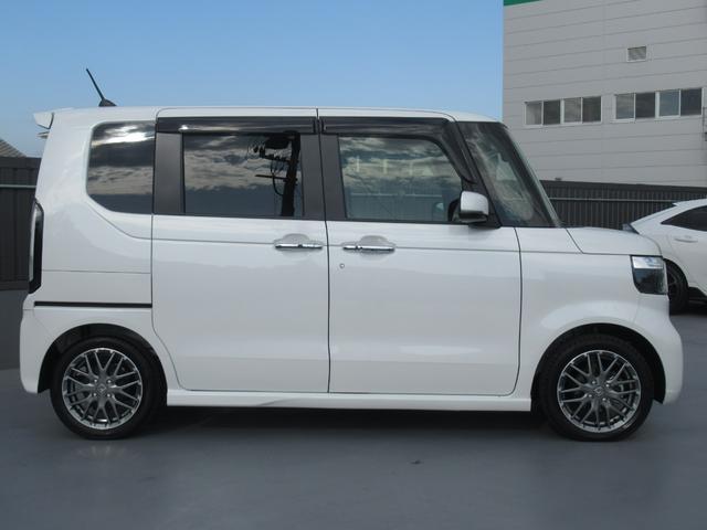 N-BOXカスタム ターボ 弊社元レンタカー 純正8インチナビ 純正ドラレコ前後 両側パワースライドドア パーキングセンサー前後 ブレーキホールド機能付き電子パーキングブレーキ 前席シートヒーター バックカメラ ETC(8枚目)