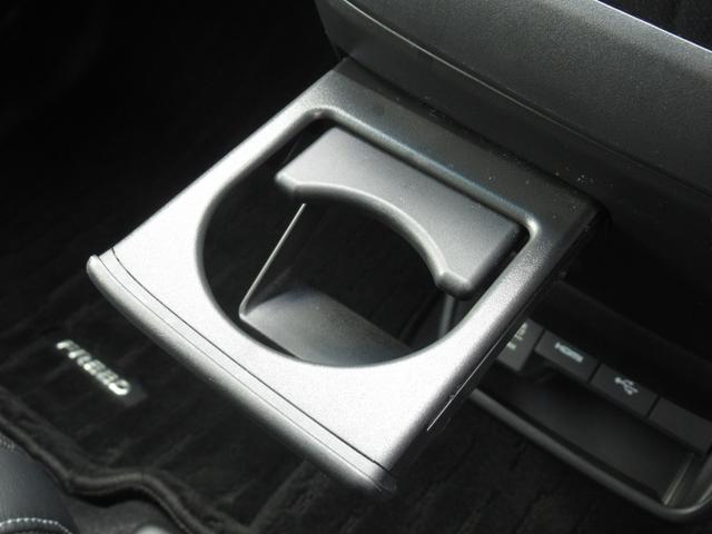 フリードハイブリッド ハイブリッド・Gホンダセンシング 純正9インチナビ タイヤ4本新品 両側パワースライドドア 運転席・助手席シートヒーター 電動格納ドアミラー 後席ロールサンシェード バックカメラ ETC LEDヘッドライト ワンオーナー(27枚目)