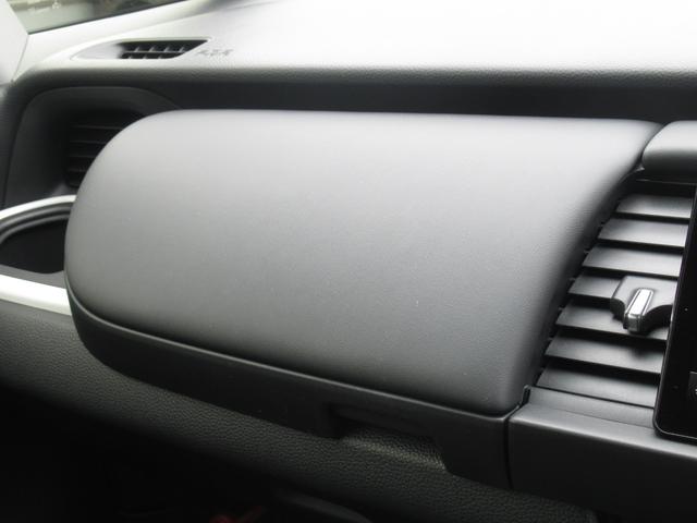 フィット ｅ：ＨＥＶホーム　純正９インチホンダコネクトナビ　ブレーキホールド機能付き電子パーキングブレーキ　フルＬＥＤヘッドライト　後席充電用ＵＳＢジャック　バックカメラ　ＥＴＣ２．０　ワンオーナー（32枚目）