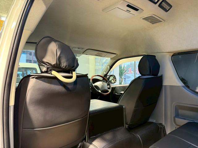 ハイエースワゴン グランドキャビン　１０人乗り★Ｆリップ★Ｓエアロ★Ｒ外バンパー★外テールランプ★ディスプレイオーディオ★Ｒカメラ★片側電動スライドドア★キーレス★社外１７インチＡＷ★ＡＣ１００Ｖ★ＥＴＣ★（36枚目）