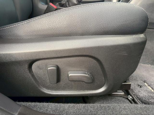 インプレッサスポーツ 2.0i ブラックレザーセレクション★禁煙★黒革シート★純ナビ(AVIC-RZ99)★フルセグテレビ★バックカメラ★F席パワーシート★シートヒーター★クルーズコントロール★アイドリングストップ★ETC★(17枚目)