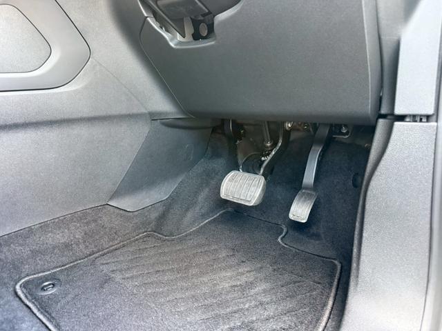 ベルランゴ シャイン　ＸＴＲ　パック　禁煙　専用インテリア　パノラマガラスルーフ　ディスプレイオーディオ　ナビ　フルセグＴＶ　Ｒカメラ　サイドカメラ　ブラインドスポット　衝突軽減　レーンキーピング　クルコン　ＦＲドラレコ　ルーフレール（14枚目）