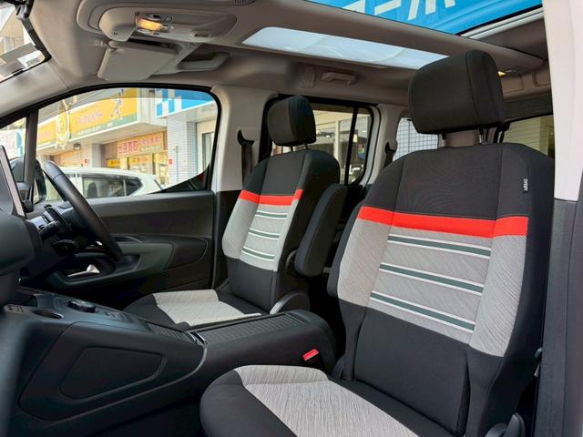 ベルランゴ シャイン　ＸＴＲ　パック　禁煙　専用インテリア　パノラマガラスルーフ　ディスプレイオーディオ　ナビ　フルセグＴＶ　Ｒカメラ　サイドカメラ　ブラインドスポット　衝突軽減　レーンキーピング　クルコン　ＦＲドラレコ　ルーフレール（25枚目）