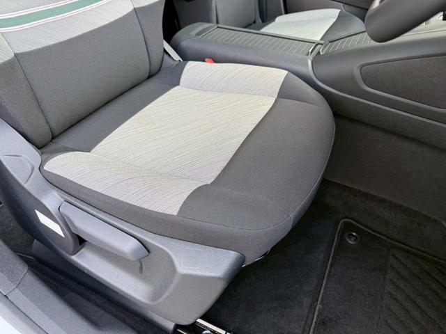 ベルランゴ シャイン　ＸＴＲ　パック　禁煙　専用インテリア　パノラマガラスルーフ　ディスプレイオーディオ　ナビ　フルセグＴＶ　Ｒカメラ　サイドカメラ　ブラインドスポット　衝突軽減　レーンキーピング　クルコン　ＦＲドラレコ　ルーフレール（59枚目）