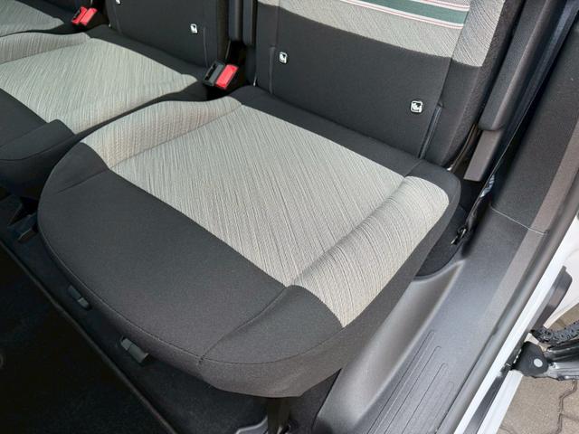 ベルランゴ シャイン　ＸＴＲ　パック　禁煙　専用インテリア　パノラマガラスルーフ　ディスプレイオーディオ　ナビ　フルセグＴＶ　Ｒカメラ　サイドカメラ　ブラインドスポット　衝突軽減　レーンキーピング　クルコン　ＦＲドラレコ　ルーフレール（62枚目）